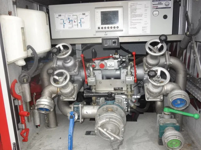 MAN TGM 15.290 15-280 BOMBEROS FIRE TRUCK, 3000 LITER PER MIN - Truk pemadam kebakaran: gambar 5 MAN TGM 15.290 15-280 BOMBEROS FIRE TRUCK, 3000 LITER PER MIN - Truk pemadam kebakaran: gambar 5