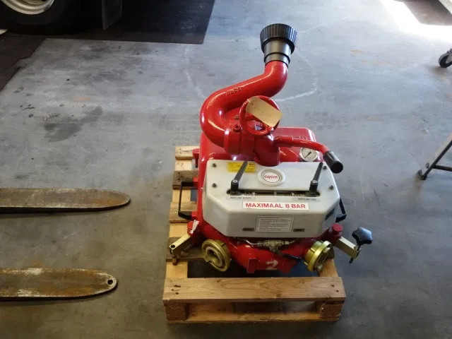 Mercedes-Benz 1325 MOBIL WATER CANON - Truk pemadam kebakaran: gambar 1 Mercedes-Benz 1325 MOBIL WATER CANON - Truk pemadam kebakaran: gambar 1