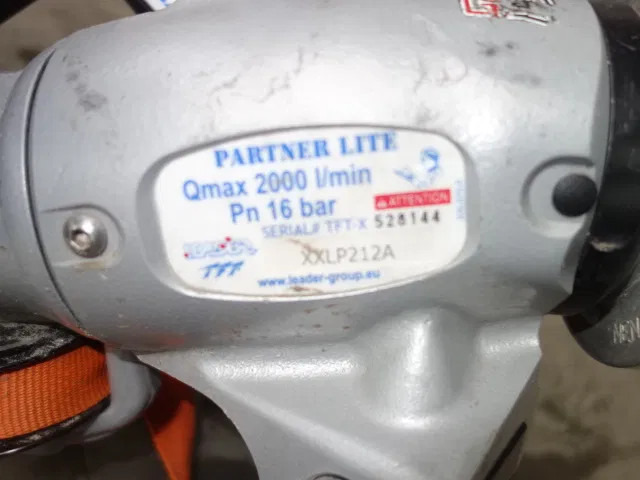 Mercedes-Benz 1325 WATER CANON - Truk pemadam kebakaran: gambar 3 Mercedes-Benz 1325 WATER CANON - Truk pemadam kebakaran: gambar 3