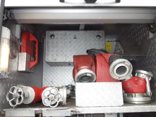 Mercedes-Benz 1325 godiva pump bomberos - Truk pemadam kebakaran: gambar 5 Mercedes-Benz 1325 godiva pump bomberos - Truk pemadam kebakaran: gambar 5