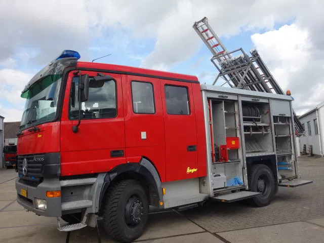 Mercedes-Benz Actros 1831 4X4 ZIEGLER BOMBEROS POMP,2500 L TANK - Truk pemadam kebakaran: gambar 1 Mercedes-Benz Actros 1831 4X4 ZIEGLER BOMBEROS POMP,2500 L TANK - Truk pemadam kebakaran: gambar 1