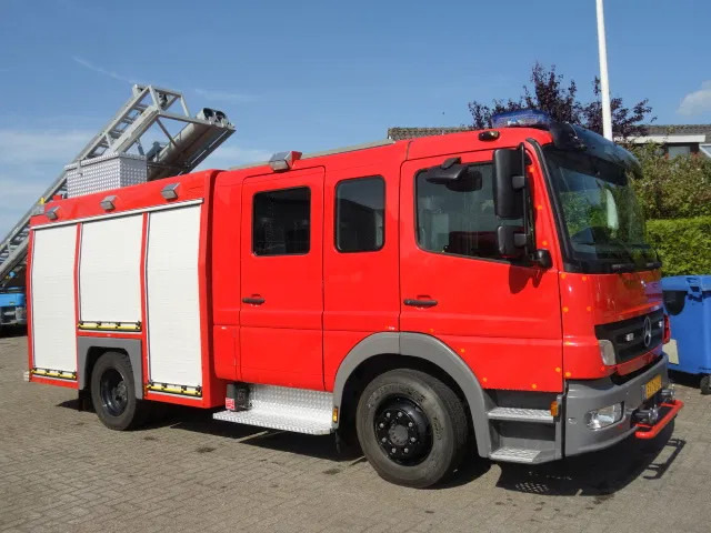 Mercedes-Benz Atego 1326 FIRE TRUCK - Truk pemadam kebakaran: gambar 1 Mercedes-Benz Atego 1326 FIRE TRUCK - Truk pemadam kebakaran: gambar 1
