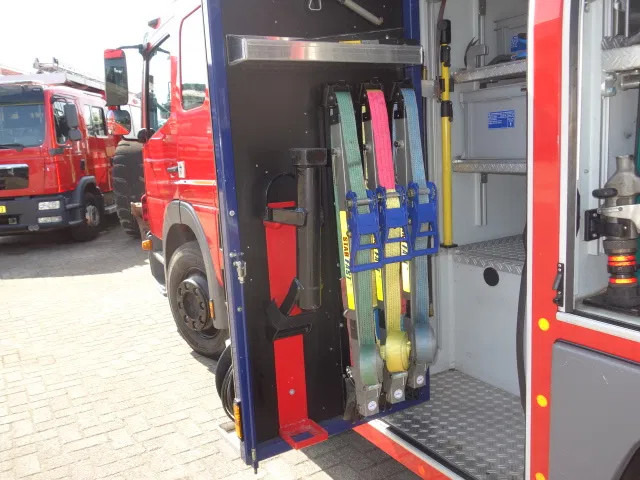 Mercedes-Benz Atego 1326 FIRE TRUCK - Truk pemadam kebakaran: gambar 5 Mercedes-Benz Atego 1326 FIRE TRUCK - Truk pemadam kebakaran: gambar 5