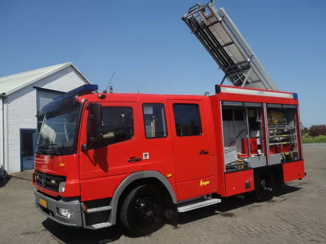 Mercedes-Benz Atego 1326 ziegler pump - Truk pemadam kebakaran: gambar 1 Mercedes-Benz Atego 1326 ziegler pump - Truk pemadam kebakaran: gambar 1