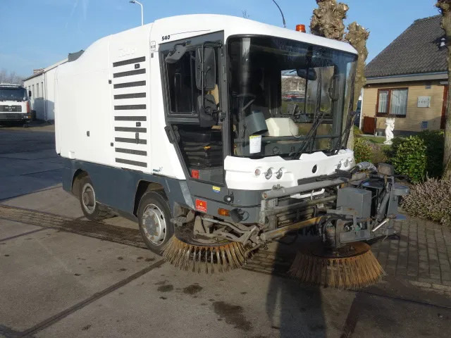 Ravo 540 SWEEPER,EURO5,AIRCO - Penyapu jalan: gambar 3 Ravo 540 SWEEPER,EURO5,AIRCO - Penyapu jalan: gambar 3