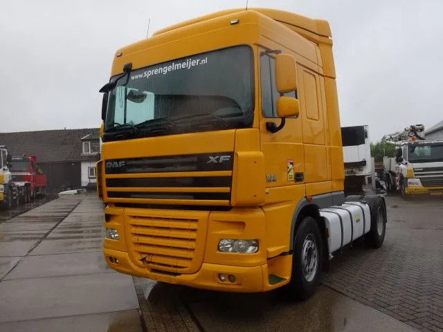 DAF XF 105.460 2 diesel tanken - Tractor head: gambar 2 DAF XF 105.460 2 diesel tanken - Tractor head: gambar 2