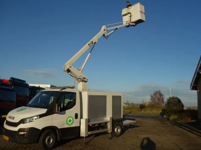 Iveco Daily 35S14 CUSTERS 12 METER SKY WORKER EURO 6 AIR - Van pengiriman: gambar 1 Iveco Daily 35S14 CUSTERS 12 METER SKY WORKER EURO 6 AIR - Van pengiriman: gambar 1