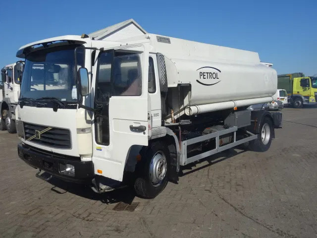 Volvo FL 240 220PK 12000 LITER STEELSPRINGS - Truk tangki: gambar 2 Volvo FL 240 220PK 12000 LITER STEELSPRINGS - Truk tangki: gambar 2
