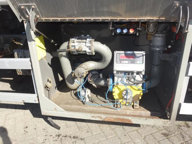 Leasing Volvo FL 240 220PK 12000 LITER STEELSPRINGS Volvo FL 240 220PK 12000 LITER STEELSPRINGS: gambar 6