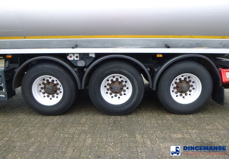 COBO Fuel tank alu 43.3 m3 / 1 comp + pump - Semi-trailer tangki: gambar 5 COBO Fuel tank alu 43.3 m3 / 1 comp + pump - Semi-trailer tangki: gambar 5