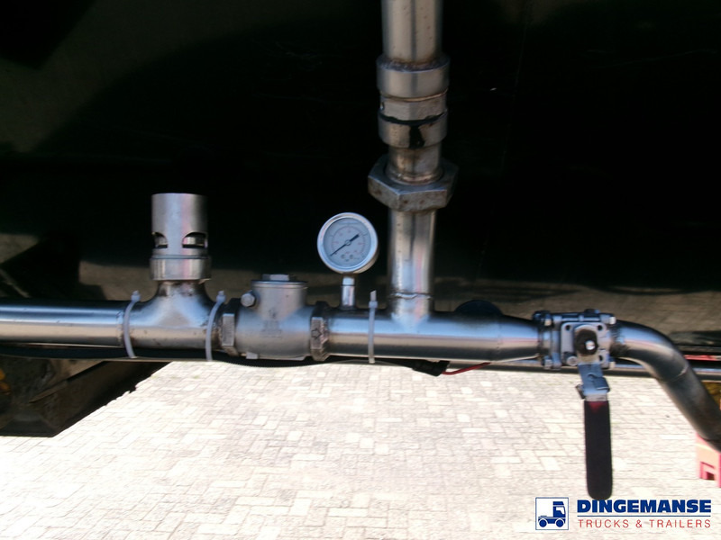 Clayton Bitumen tank inox 33 m3 / 1 comp + ADR - Semi-trailer tangki: gambar 5 Clayton Bitumen tank inox 33 m3 / 1 comp + ADR - Semi-trailer tangki: gambar 5