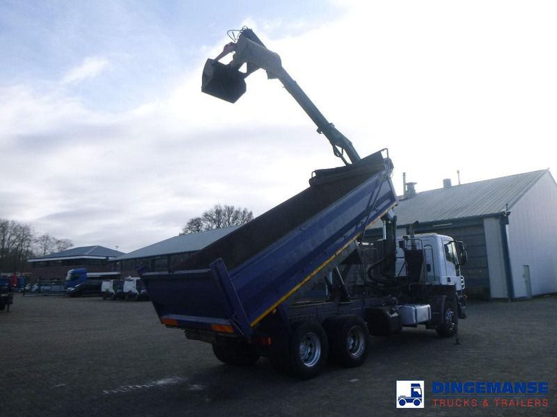 Iveco AD260T33 6X4 RHD tipper + HMF crane - Truk derek: gambar 4 Iveco AD260T33 6X4 RHD tipper + HMF crane - Truk derek: gambar 4