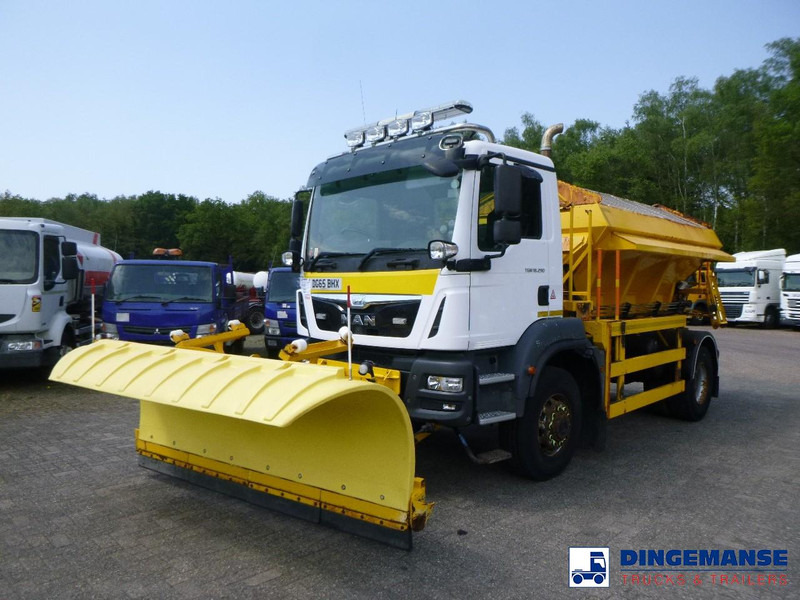MAN TGM 18.290 4X4 RHD gritter / snow plough - Truk bajak salju: gambar 1 MAN TGM 18.290 4X4 RHD gritter / snow plough - Truk bajak salju: gambar 1