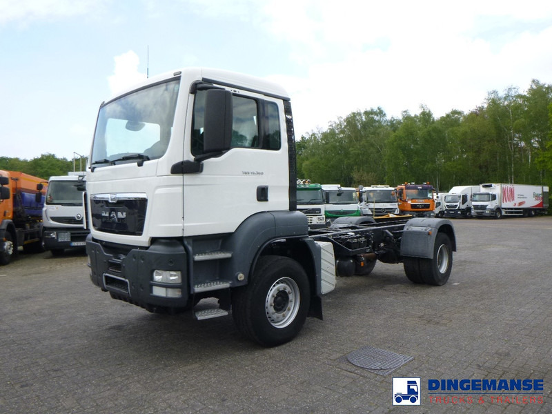 MAN TGS 19.360 4X2 BBS manual Euro 2 chassis + PTO - Truk sasis: gambar 1 MAN TGS 19.360 4X2 BBS manual Euro 2 chassis + PTO - Truk sasis: gambar 1