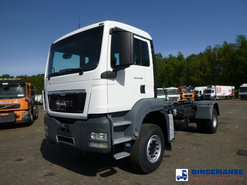 MAN TGS 19.360 4X2 BBS manual Euro 2 chassis + PTO - Truk sasis: gambar 1 MAN TGS 19.360 4X2 BBS manual Euro 2 chassis + PTO - Truk sasis: gambar 1