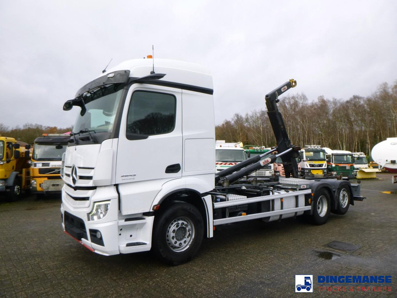 Mercedes-Benz Actros 2843 6x2 Hyva container hook 20t - Hook lift: gambar 1 Mercedes-Benz Actros 2843 6x2 Hyva container hook 20t - Hook lift: gambar 1