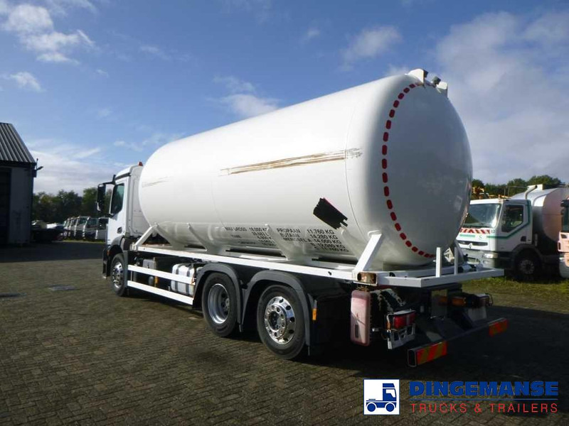 Mercedes-Benz Antos 2635 6x2 gas tank 28 m3 - Truk tangki: gambar 3 Mercedes-Benz Antos 2635 6x2 gas tank 28 m3 - Truk tangki: gambar 3