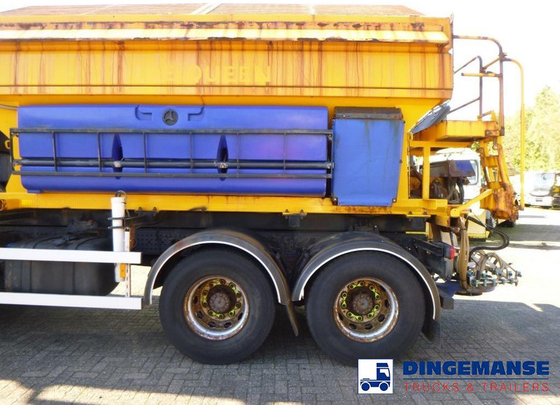 Mercedes-Benz Arocs 3240 8x4 RHD Schmidt snow plough / gritter - Truk bajak salju: gambar 5 Mercedes-Benz Arocs 3240 8x4 RHD Schmidt snow plough / gritter - Truk bajak salju: gambar 5