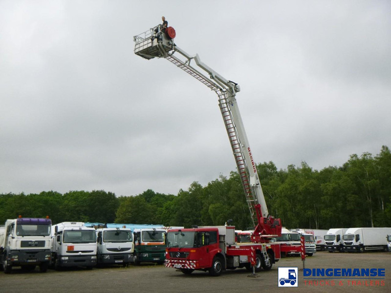 Mercedes-Benz Econic 6x2 RHD Magirus ALP325 fire truck - Truk pemadam kebakaran: gambar 5 Mercedes-Benz Econic 6x2 RHD Magirus ALP325 fire truck - Truk pemadam kebakaran: gambar 5