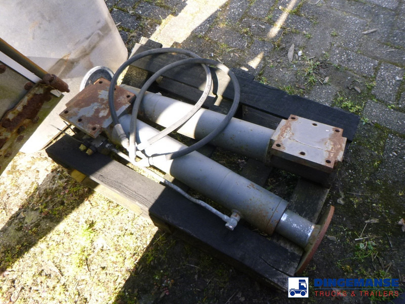 Onbekend 2 Support legs for loading crane - Silinder hidrolik: gambar 2 Onbekend 2 Support legs for loading crane - Silinder hidrolik: gambar 2