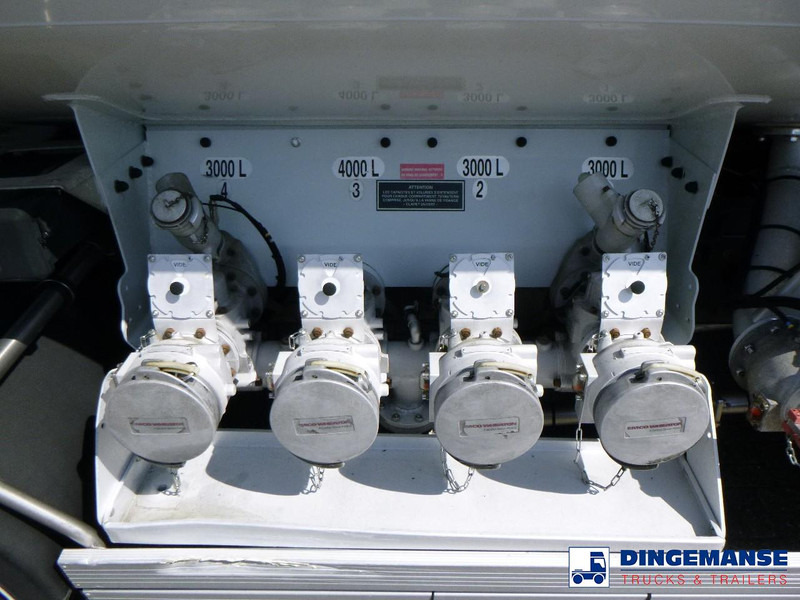 Renault Premium 280 dxi 4x2 fuel tank 13.6 m3 / 4 comp - Truk tangki: gambar 5 Renault Premium 280 dxi 4x2 fuel tank 13.6 m3 / 4 comp - Truk tangki: gambar 5