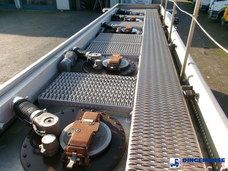 Leasing Renault Premium 300 6x2 fuel tank 19 m3 / 5 comp / ADR 31/08/24 Renault Premium 300 6x2 fuel tank 19 m3 / 5 comp / ADR 31/08/24: gambar 17 Leasing Renault Premium 300 6x2 fuel tank 19 m3 / 5 comp / ADR 31/08/24 Renault Premium 300 6x2 fuel tank 19 m3 / 5 comp / ADR 31/08/24: gambar 17