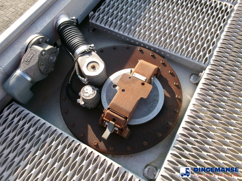 Leasing Renault Premium 300 6x2 fuel tank 19 m3 / 5 comp / ADR 31/08/24 Renault Premium 300 6x2 fuel tank 19 m3 / 5 comp / ADR 31/08/24: gambar 20 Leasing Renault Premium 300 6x2 fuel tank 19 m3 / 5 comp / ADR 31/08/24 Renault Premium 300 6x2 fuel tank 19 m3 / 5 comp / ADR 31/08/24: gambar 20