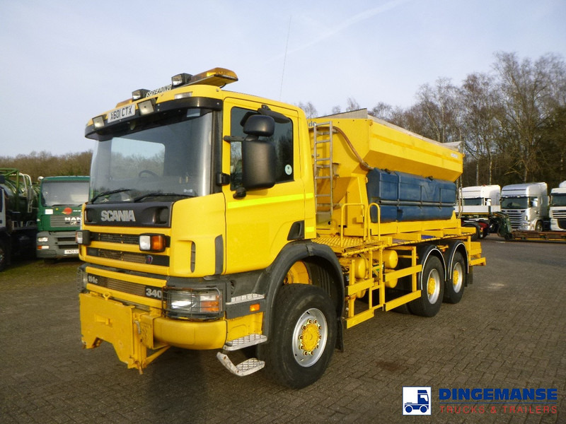 Scania P114-340 CB 6X6 RHD gritter / snow plough - Truk bajak salju: gambar 1 Scania P114-340 CB 6X6 RHD gritter / snow plough - Truk bajak salju: gambar 1