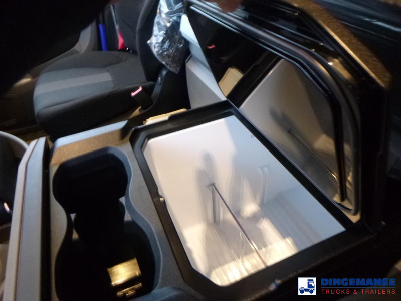 Tractor head baru DAF XF 530 6X2 Euro 6 new/unused: gambar 15