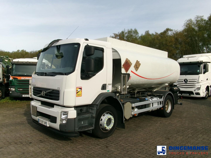 Volvo FE 280 4X2 fuel tank 13.6 m3 / 4 comp / ADR 07/07/24 - Truk tangki: gambar 1 Volvo FE 280 4X2 fuel tank 13.6 m3 / 4 comp / ADR 07/07/24 - Truk tangki: gambar 1