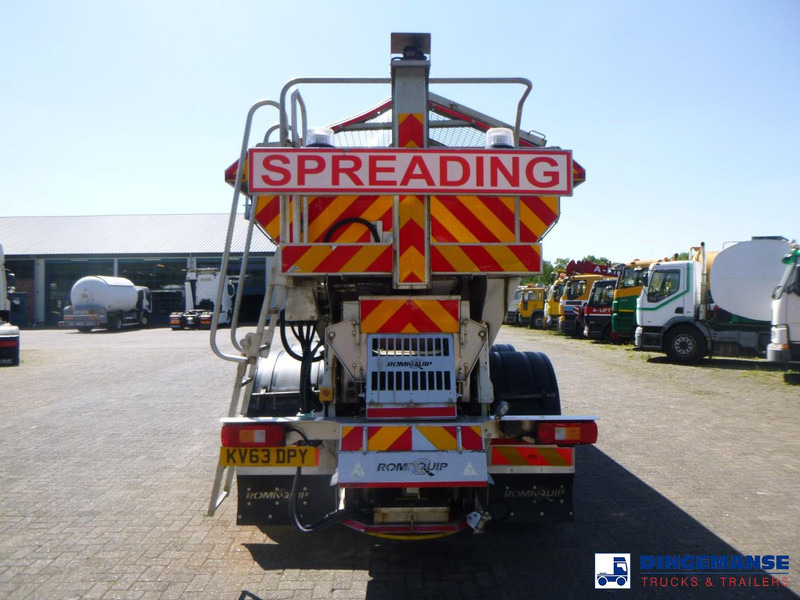 Volvo FH 340 6x4 RHD Romaquip gritter / salt spreader - Truk bajak salju: gambar 5 Volvo FH 340 6x4 RHD Romaquip gritter / salt spreader - Truk bajak salju: gambar 5