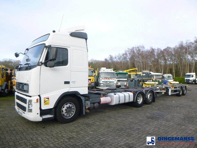 Volvo FH 440 6X2 Euro 4 container chassis 20 ft + Grosse drawbar trailer 20 ft - Pengangkut kontainer/ Container truck: gambar 1 Volvo FH 440 6X2 Euro 4 container chassis 20 ft + Grosse drawbar trailer 20 ft - Pengangkut kontainer/ Container truck: gambar 1