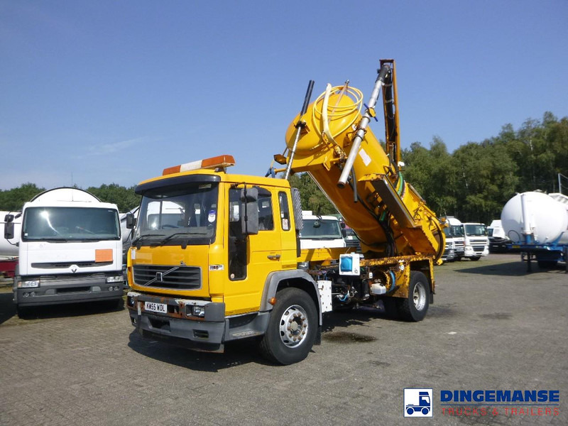 Volvo FL6 4x2 RHD Whale vacuum tank 8 m3 - Truk vakum: gambar 1 Volvo FL6 4x2 RHD Whale vacuum tank 8 m3 - Truk vakum: gambar 1