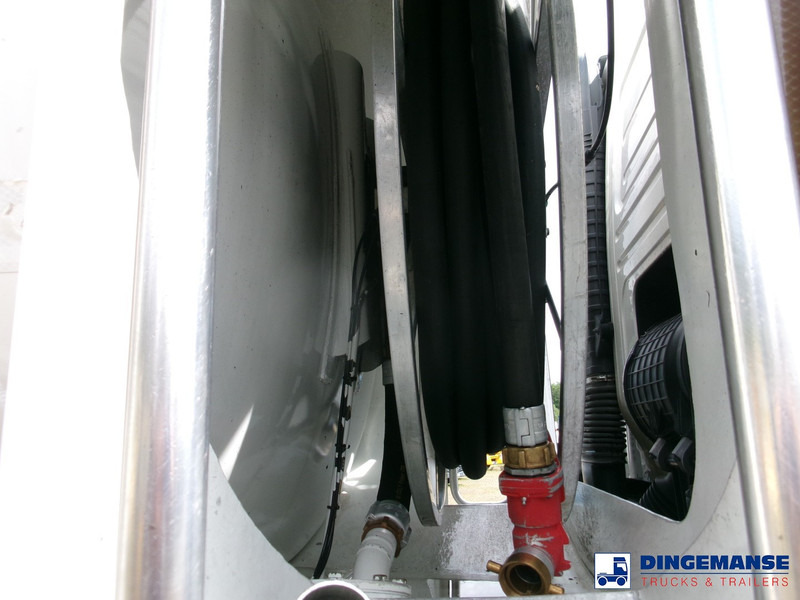 Truk tangki Volvo FM 380 6X2 fuel tank 20.6 m3 / 4 comp: gambar 7