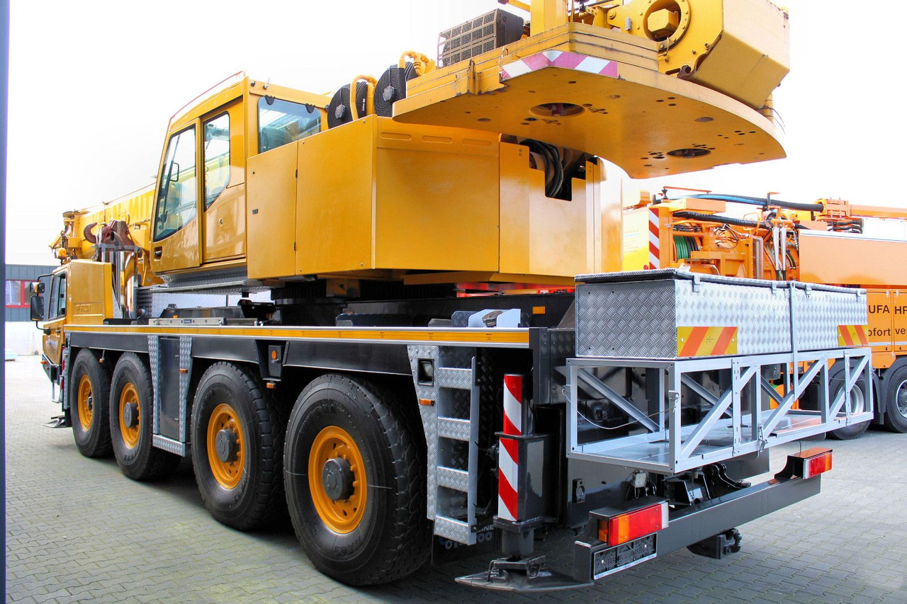 Faun Tadano FAUN ATF 90 G-4 8x6 Autokran + 20 tonnen - Truk derek: gambar 4 Faun Tadano FAUN ATF 90 G-4 8x6 Autokran + 20 tonnen - Truk derek: gambar 4