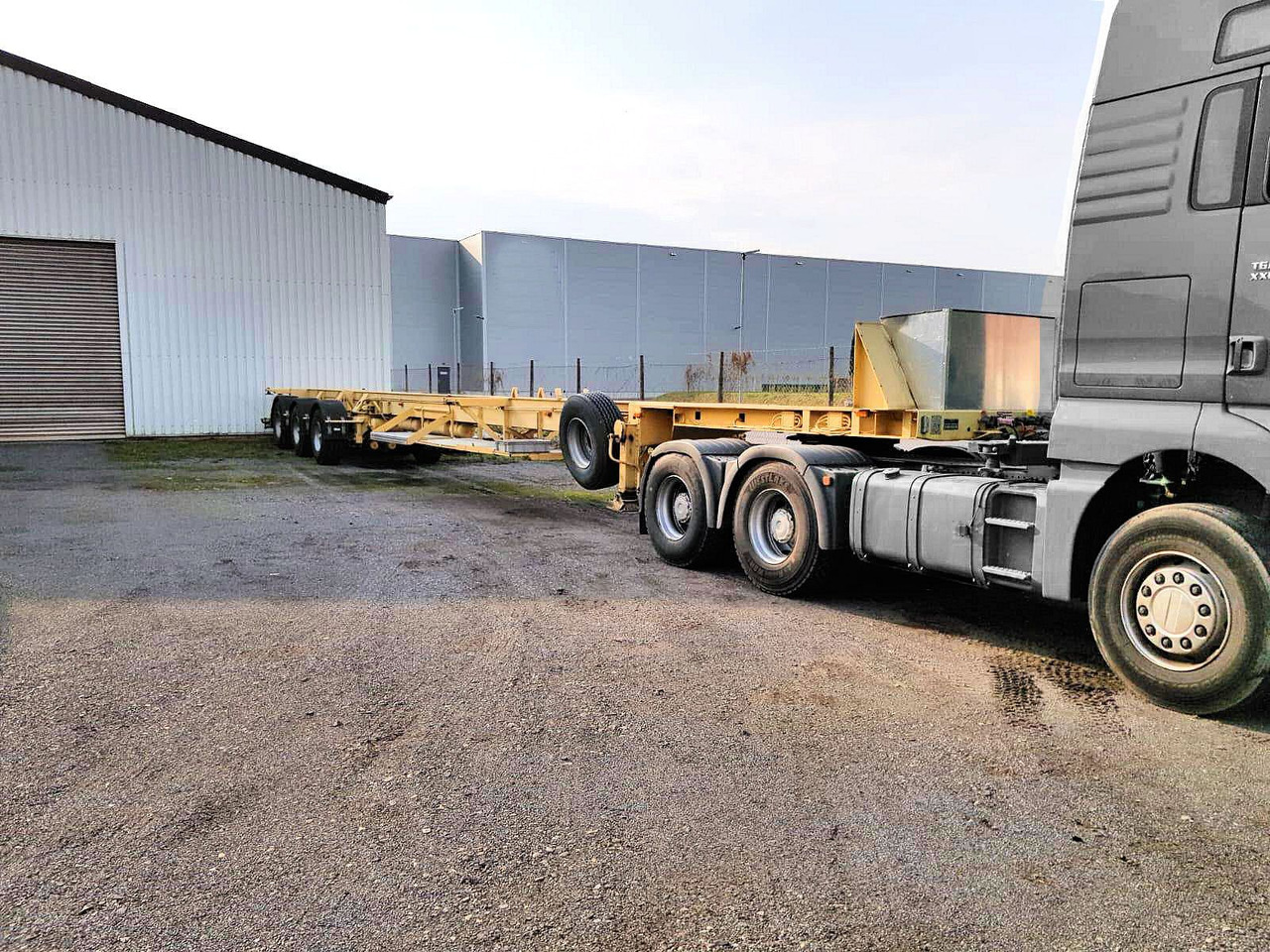 Goldhofer 3-Achs SPZ-DL3-38/80 Spezial 20,5meter + 3xLenk - Semi-trailer pengangkut mobil: gambar 1 Goldhofer 3-Achs SPZ-DL3-38/80 Spezial 20,5meter + 3xLenk - Semi-trailer pengangkut mobil: gambar 1