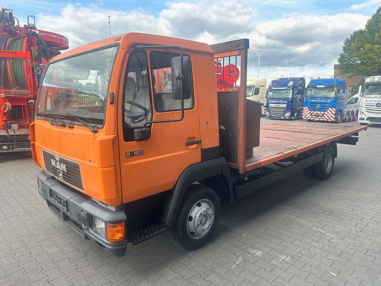 MAN 8.163 Pritsche - Truk flatbed: gambar 2 MAN 8.163 Pritsche - Truk flatbed: gambar 2