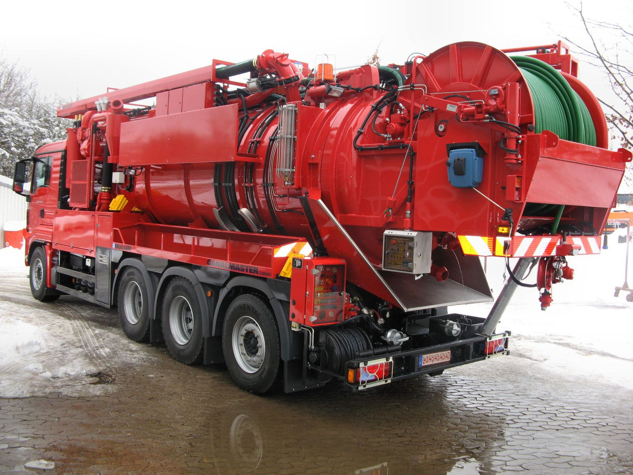 MAN TGS 35.540 8x4 Müller 16m³ WRG + 800 meter HD - Truk vakum: gambar 1 MAN TGS 35.540 8x4 Müller 16m³ WRG + 800 meter HD - Truk vakum: gambar 1