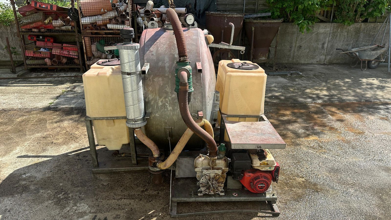 Saug-Druck fass Flexi + 2 Frisch-Wassertaschen - Truk vakum: gambar 5 Saug-Druck fass Flexi + 2 Frisch-Wassertaschen - Truk vakum: gambar 5