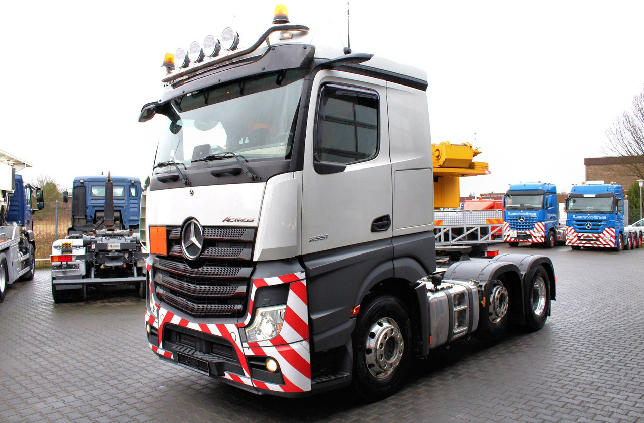 Mercedes-Benz Actros 2551 6x2 BigSpace 68 to Schwerlast + LIFT - Tractor head: gambar 2 Mercedes-Benz Actros 2551 6x2 BigSpace 68 to Schwerlast + LIFT - Tractor head: gambar 2