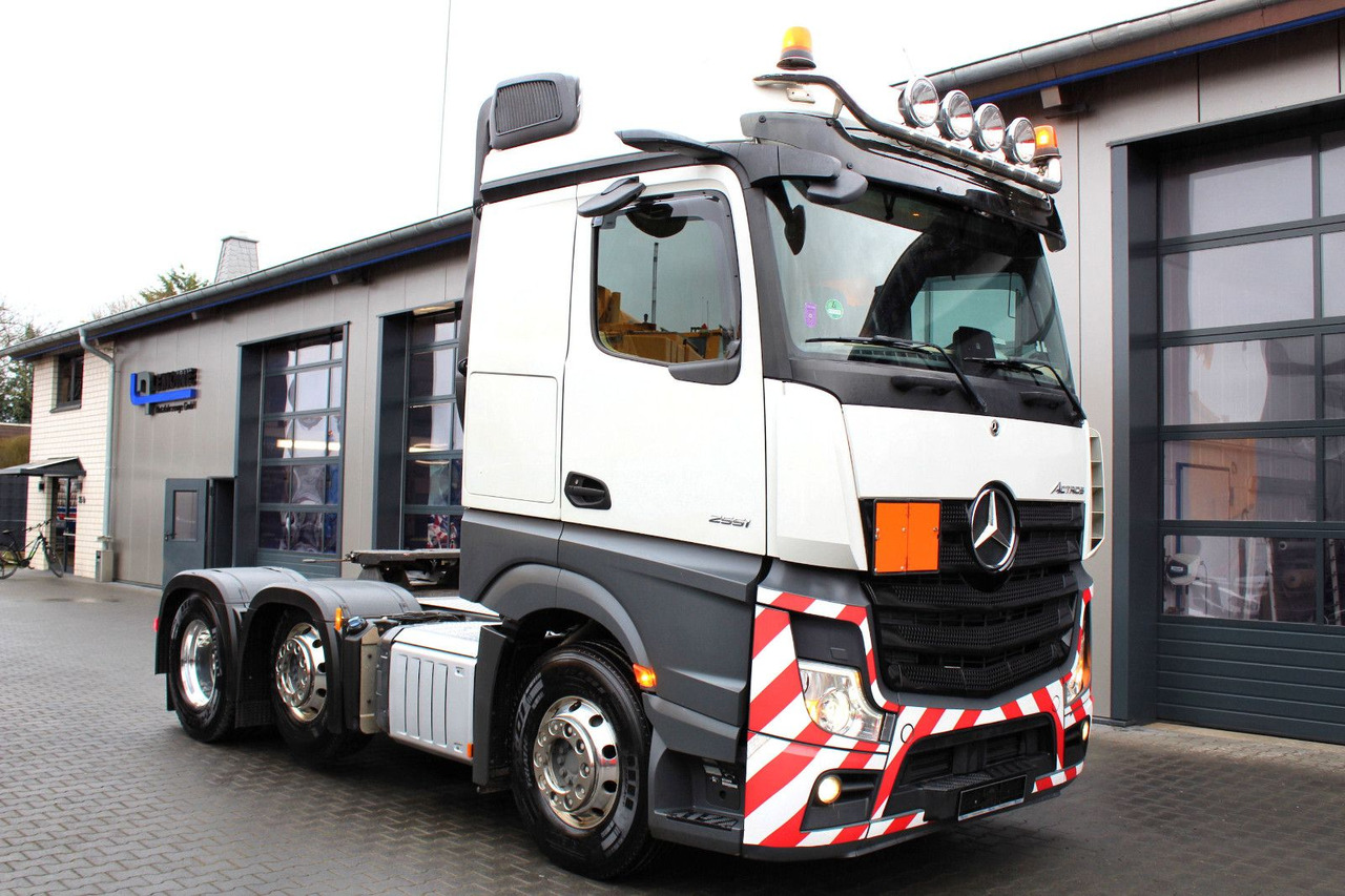 Mercedes-Benz Actros 2551 6x2 BigSpace 68 to Schwerlast + LIFT - Tractor head: gambar 1 Mercedes-Benz Actros 2551 6x2 BigSpace 68 to Schwerlast + LIFT - Tractor head: gambar 1