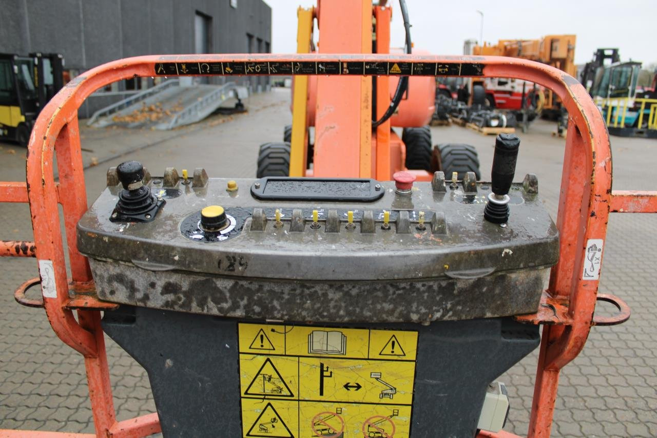 JLG 800AJ - Boom artikulasi: gambar 4 JLG 800AJ - Boom artikulasi: gambar 4