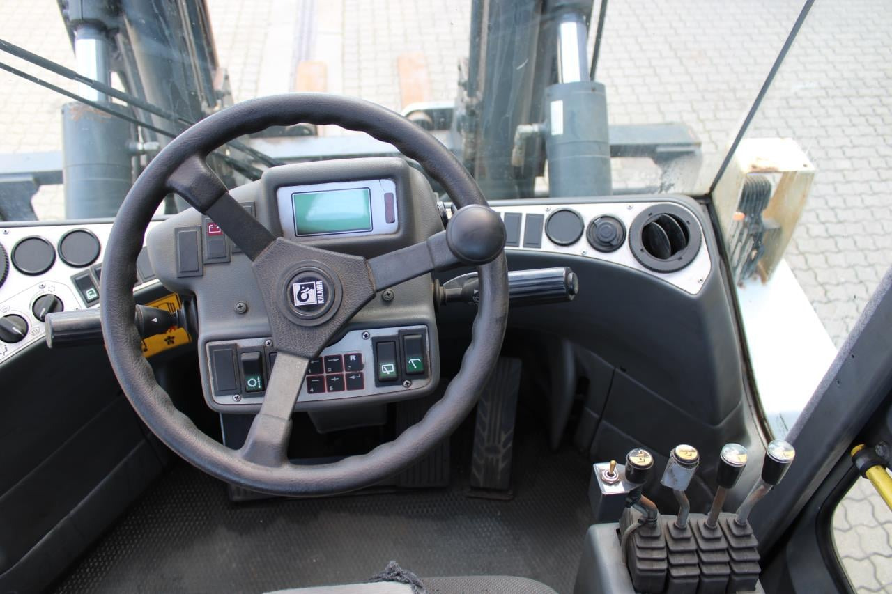 Kalmar DCE120-6 - Forklift diesel: gambar 4 Kalmar DCE120-6 - Forklift diesel: gambar 4