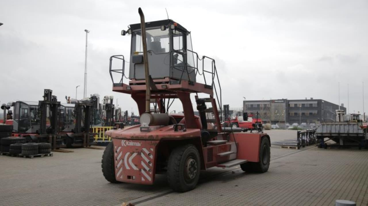 Kalmar DCF90-45ES - Penanganan kontainer: gambar 3 Kalmar DCF90-45ES - Penanganan kontainer: gambar 3