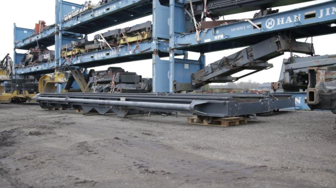 Kalmar DCF90-45ES - Penanganan kontainer: gambar 5 Kalmar DCF90-45ES - Penanganan kontainer: gambar 5