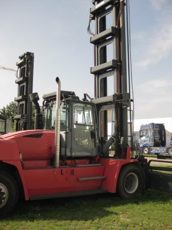 Kalmar DCG160-12 - Forklift diesel: gambar 1 Kalmar DCG160-12 - Forklift diesel: gambar 1
