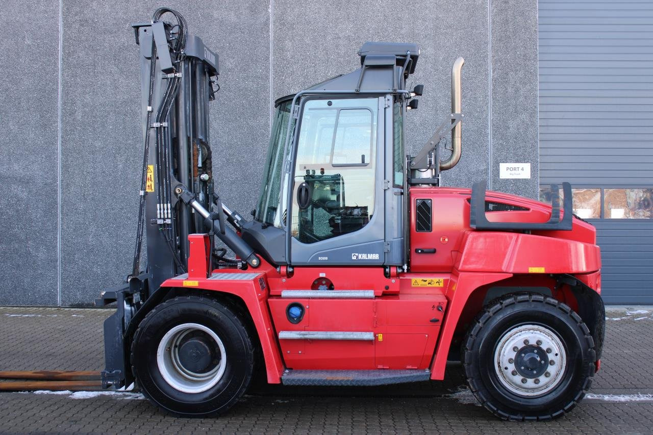 Kalmar DCG90-6 - Forklift diesel: gambar 1 Kalmar DCG90-6 - Forklift diesel: gambar 1