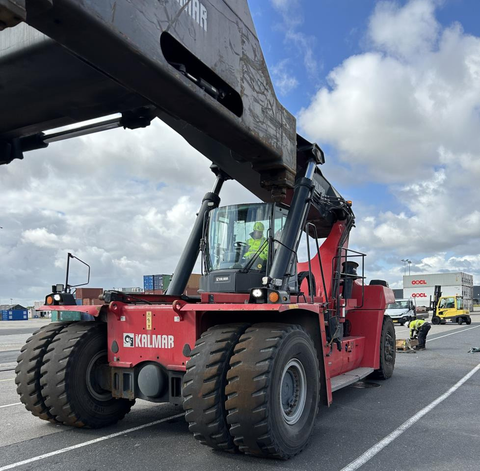 Kalmar DRG450-65S5 - Penumpuk jangkauan: gambar 2 Kalmar DRG450-65S5 - Penumpuk jangkauan: gambar 2