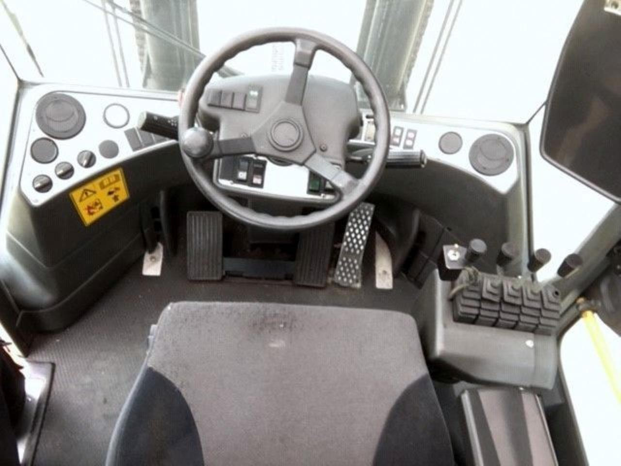 Kalmar ECD80-6 - Forklift listrik: gambar 4 Kalmar ECD80-6 - Forklift listrik: gambar 4