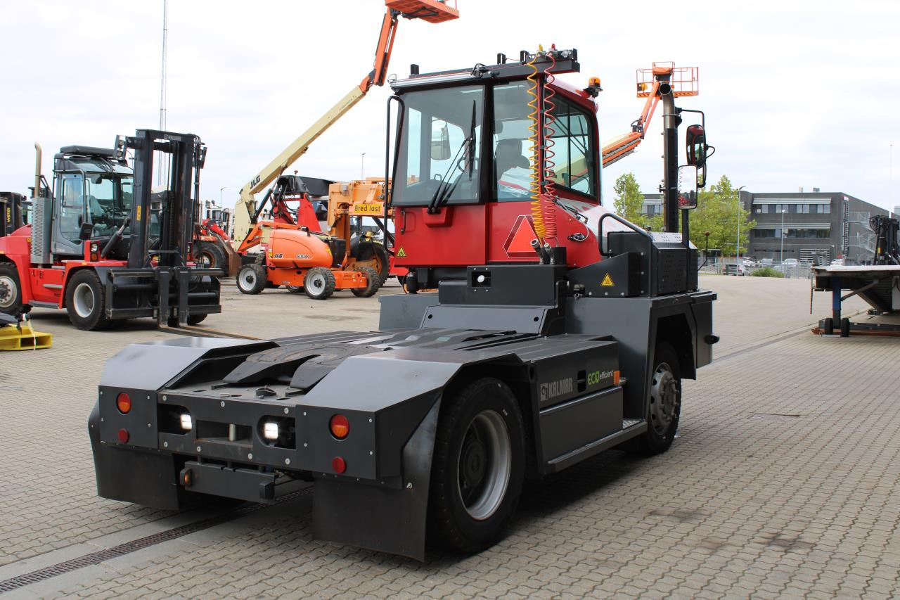 Kalmar TRL618I 4X4 - Traktor terminal: gambar 3 Kalmar TRL618I 4X4 - Traktor terminal: gambar 3